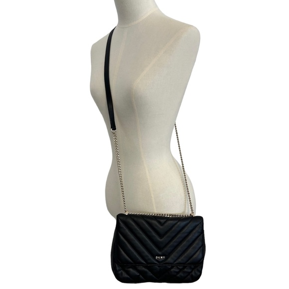 Dkny Bags Dkny Veronica Black Chevron Flap Convertible Crossbody